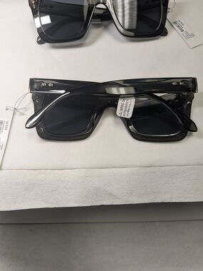 Classic Dark Gray/Green Rectangular Women's Sunglasses